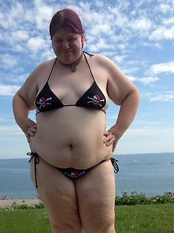 hotties old lady give bikini