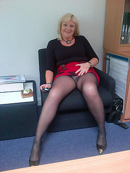 mature ladies in pantyhose